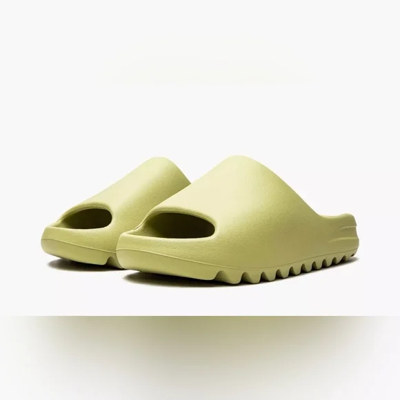 Adidas Yeezy Slide ResinSize 4Brand New (No Box)
